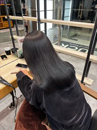 セミロング 🧊艶髪垢抜け担当 💗/けんすけ🪞のヘアスタイル