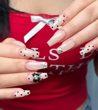 ネイル Lyna 池袋のネイルデザイン