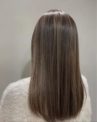 ロング カラー 唐澤 千尋のヘアスタイル