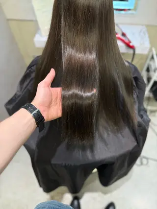 ロング 🔥ユウト🔥メンズ 特化/赤み消しカラーのヘアスタイル