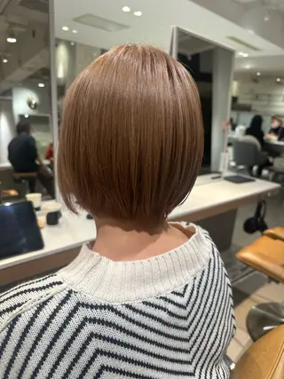 ショート カラー MIKA KITAMURAのヘアスタイル