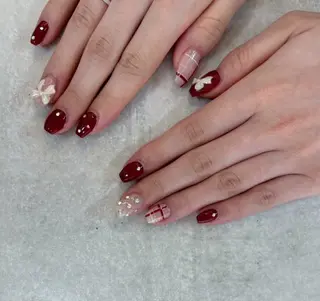 ネイル *RAIMU* HOLOGRAMのネイルデザイン