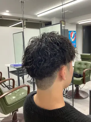 パーマ メンズ 藤倉 翔平のヘアスタイル