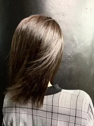 ミディアム カラー ヘアアレンジ LANDSグループ ヘア&アイサロンのヘアスタイル