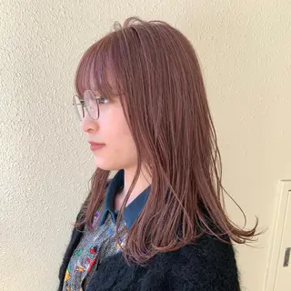 セミロング カラー iLi所属・iLi 《イリ》のヘアスタイル