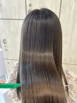 ミディアム カラー Queen's  gate昭和所属・藤原 亮太のヘアスタイル