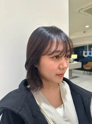 ミディアム カラー タイトボブ個性派カラ ーAKANEのヘアスタイル