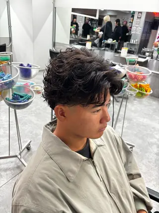 パーマ メンズ メンズ特化✨️ 韓国風パーマ🔥一八のヘアスタイル