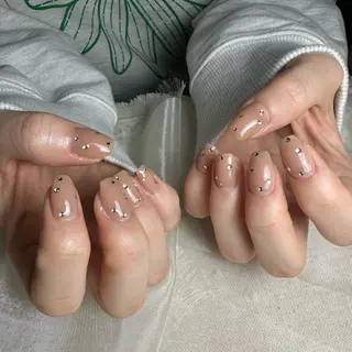 ネイル repos~ルポ~所属・里見 麗のネイルデザイン