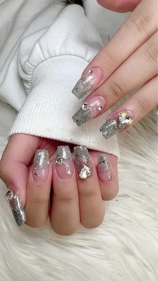 ネイル シェヌネイル JURAのネイルデザイン