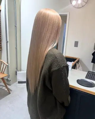 ロング カラー 🦮shiori アイドルオタク🦮のヘアスタイル