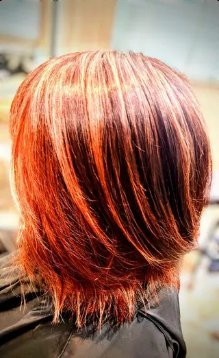 カラー K. RYOのヘアスタイル