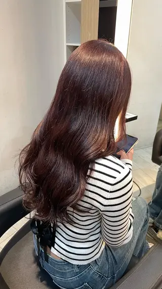 ロング カラー ブリーチ/髪質改善/ ハイトーン/暖色のヘアスタイル
