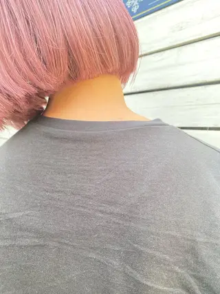 ミディアム カラー THE DAY所属・AKI HASHIMOTOのヘアスタイル