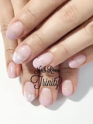 ネイル Trinity ネイリストスタッフのネイルデザイン