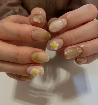 ネイル Nailsalon Olu所属・ネイリスト Nanaのネイルデザイン