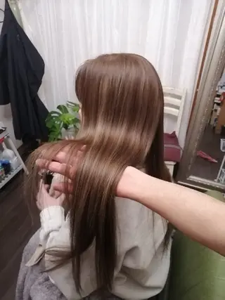 ロング カラー D/i所属・4店舗フリーランスⅠ Y/no〈夜のスパ〉のヘアスタイル