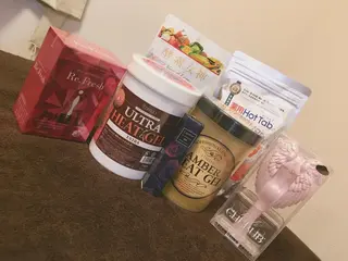 ミディアム カラー パーマ ヘアアレンジ メンズ キッズ ネイル マツエク・マツパ アニメ,Vオタク× 即効痩せエステサロンのエステ・リラクイメージ