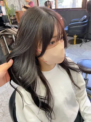 ロング 瀧下 唯のヘアスタイル