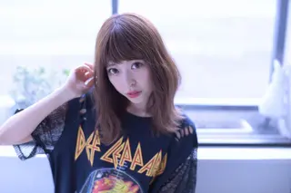 セミロング パーマ カラー ヘアアレンジ 公式 Ease by amble luxeのヘアスタイル