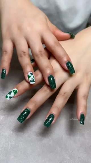 ネイル 関山 志乃のネイルデザイン