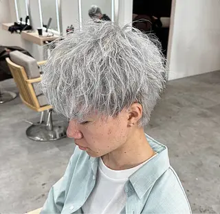 ミディアム カラー メンズ 板岡 丈一のヘアスタイル