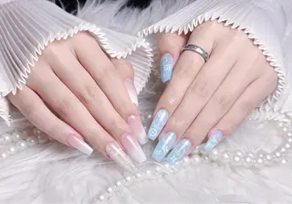 ネイル ☁️Minmin Tsuki💙🩵のネイルデザイン