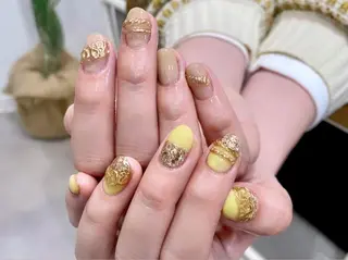 ネイル gluck(グリュック)所属・なかがわ まゆこのネイルデザイン