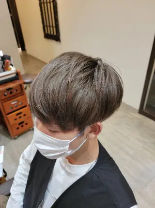 ショート カラー 山田 周のヘアスタイル