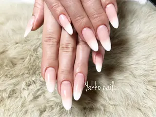 ネイル Yakko pas á pasのネイルデザイン