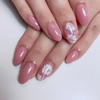 ミディアム ネイル ☺︎山部 志麻☺︎のネイルデザイン