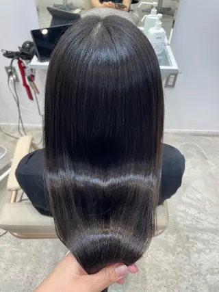 セミロング パーマ FILMS 綾菜のヘアスタイル