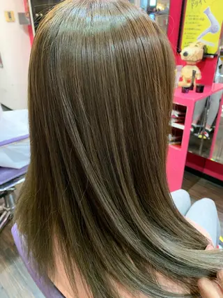 カラー 西尾 太郎のヘアスタイル