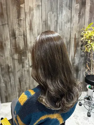 ロング カラー 山本 望華のヘアスタイル