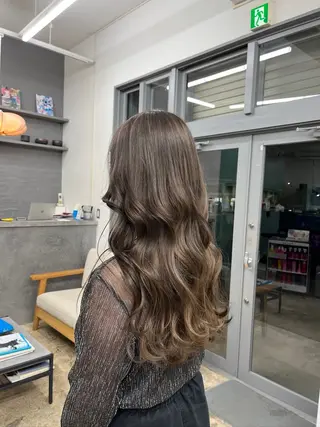 ロング KIZUKI KIRARAのヘアスタイル