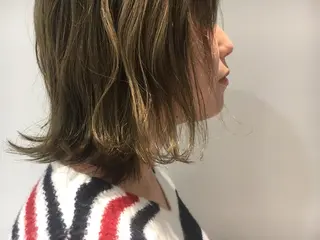 ミディアム カラー 江原 彩華のヘアスタイル