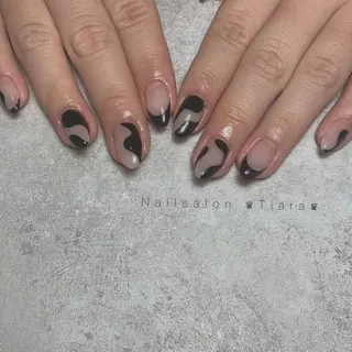 ネイル Tiara♛ティアラ 山口くるみのネイルデザイン