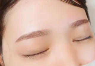 メンズ アイブロウ NAZ eyelash&eyebrow by medical salon所属・NAZ 表参道 Tomokoのマツエク・マツパデザイン