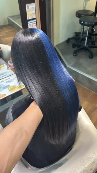 ロング カラー ヘアメイク アン/ ブリーチカラーのヘアスタイル