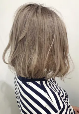 ミディアム カラー 京都大人女性ショート 徒歩1分/秋山のヘアスタイル