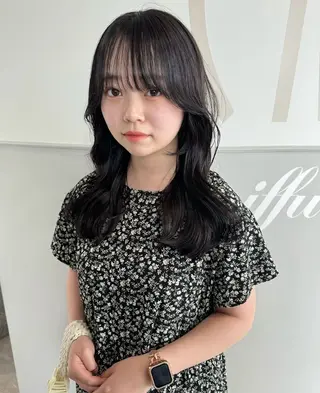 ロング 小林 彩音のヘアスタイル