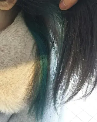 カラー ミディアム SHAFT Ieiriのヘアスタイル