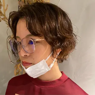 ショート パーマ デザインカラー/パー マ🦖外岡咲希🦖のヘアスタイル