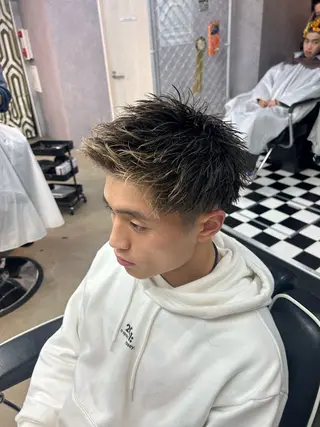 ミディアム 👑パーマの王様👑 【メンズ専門店】のヘアスタイル