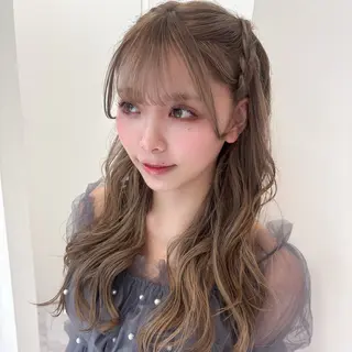 ロング ヘアアレンジ Ayu🍯/栄/ブリ ーチカラー/ヘアメのヘアスタイル