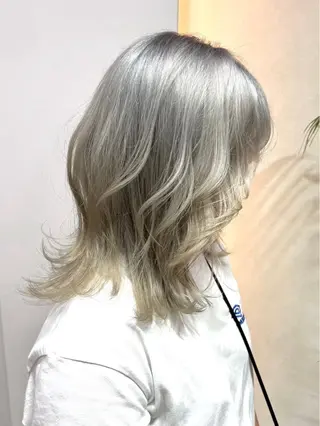 カラー ヘアアレンジ 山名 璃湖のヘアスタイル