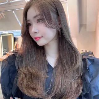 ロング としき/韓国/透明 感カラー/美髪矯正のヘアスタイル
