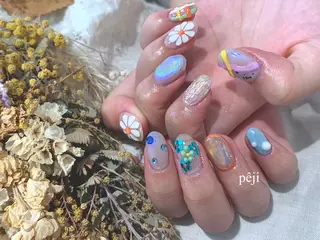 ミディアム m kaori𓃟のネイルデザイン