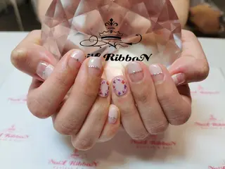ネイル ネイルリボン 受付スタッフのネイルデザイン