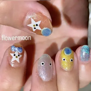 ネイル フラワー ムーンのネイルデザイン